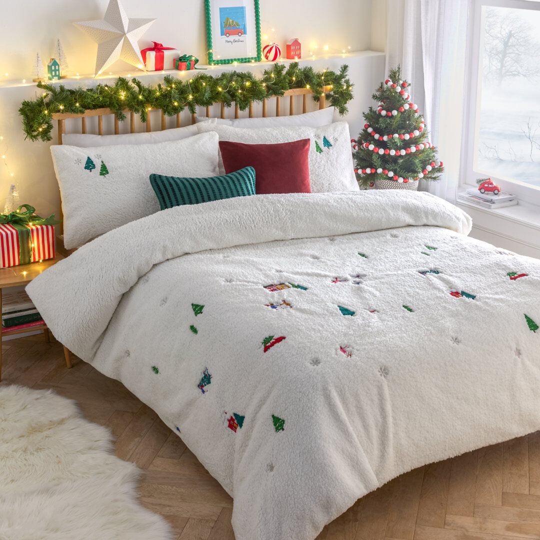 furn. Christmas Together Teddy Fleece Duvet Set Double Duvet Cover Set + 2 Standard Pillowcases