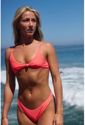 O'Neill s Saltwater Solids Pismo Bralette Bikini Top in Fiery Coral, Elastane/Polyamide