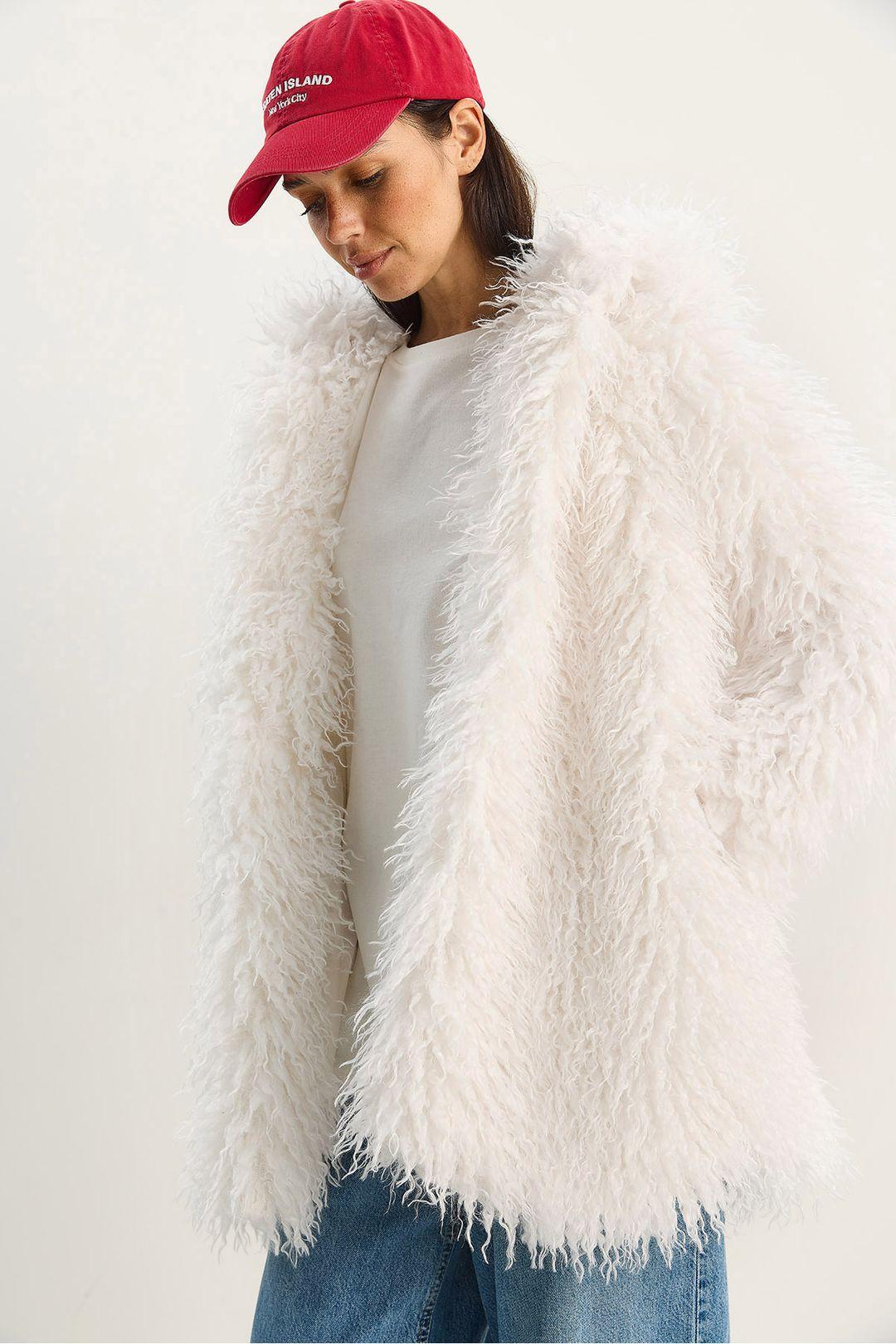 Oversize Kapuzenjacke aus Kunstfell