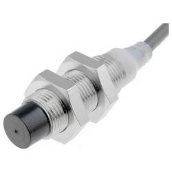 Omron Induktiver Näherungsschalter bündig PNP 242075