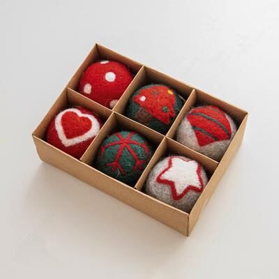 Discount Dollar Deals Mini Wool Christmas Tree Baubles, Handcrafted Felt Snowflake Ornaments, Festive Home & Gift Decor red