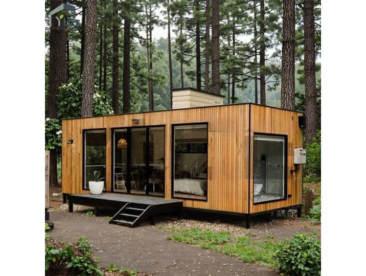 Maison de conteneur de revêtement en bois, grandes fenêtres en verre, cabine modulaire préfabriquée, salon extérieur, maison de vacances, maison d'accueil, salle de soleil