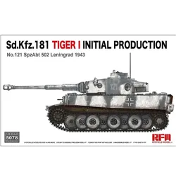 Rye Field Model Sd.KfZ.181Tiger I initial production No.121 with workable track links No 121