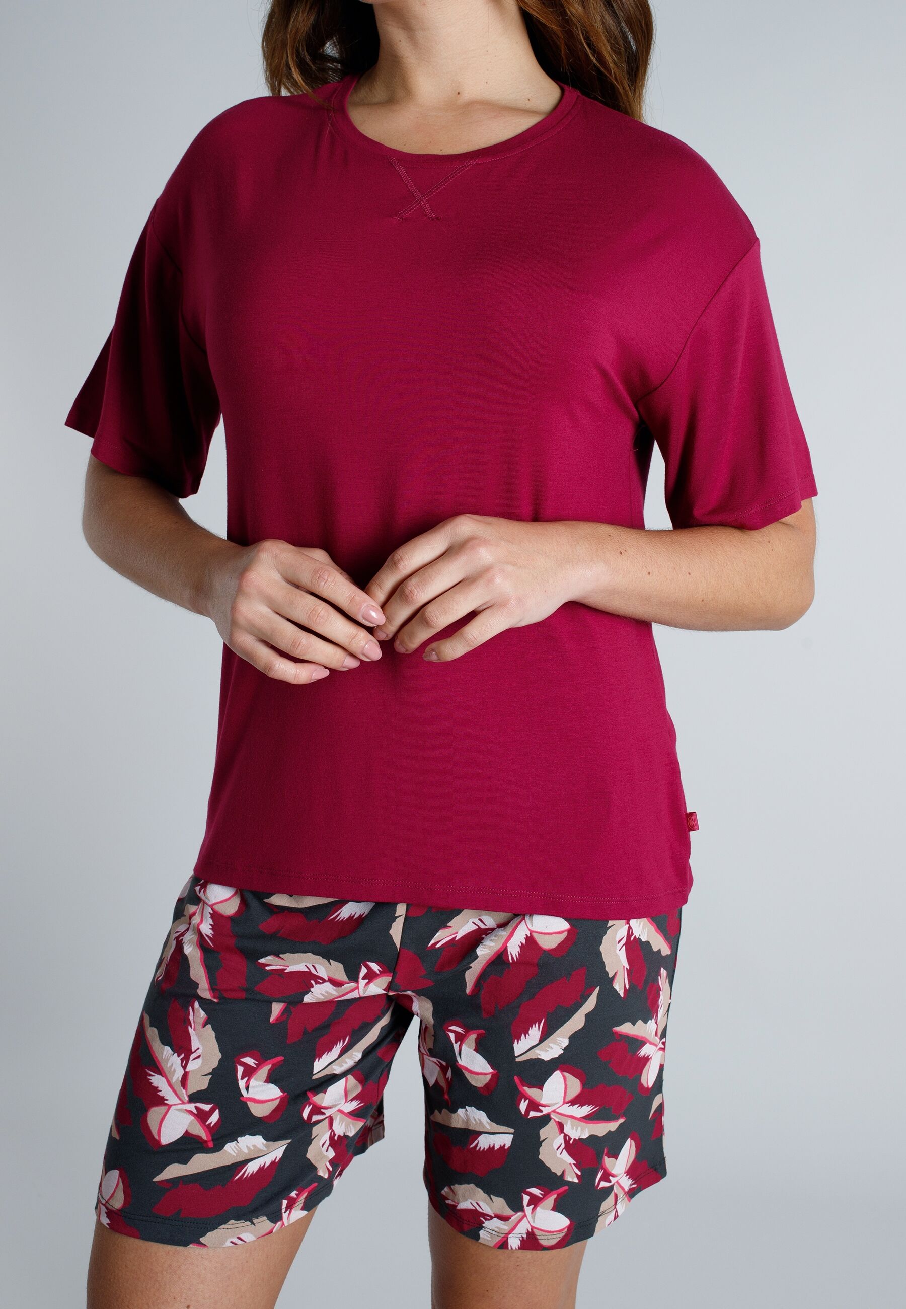 Shorty TOM TAILOR, Damen, Gr. 40, rot, mittel, allover, Single Jersey, Obermaterial: 95% Viskose, 5% Elasthan, bequem kurz, Rundhals, Homewear-Sets Shorty, atmungsaktiv, Viskosenmix rot, mittel, allover 40