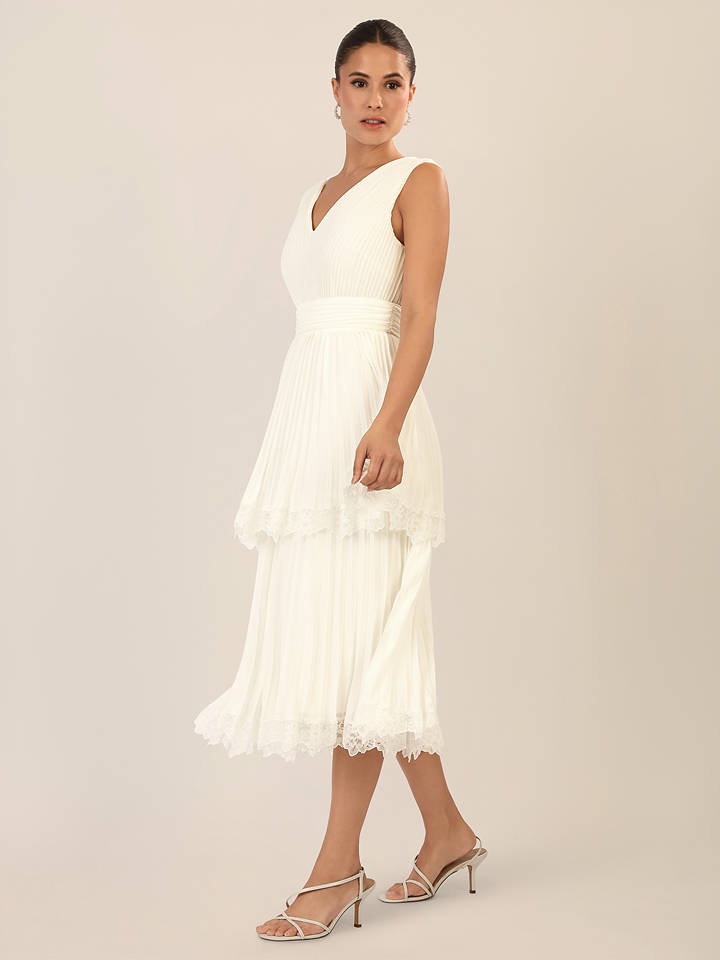 APART Plisseekleid in Creme - 34