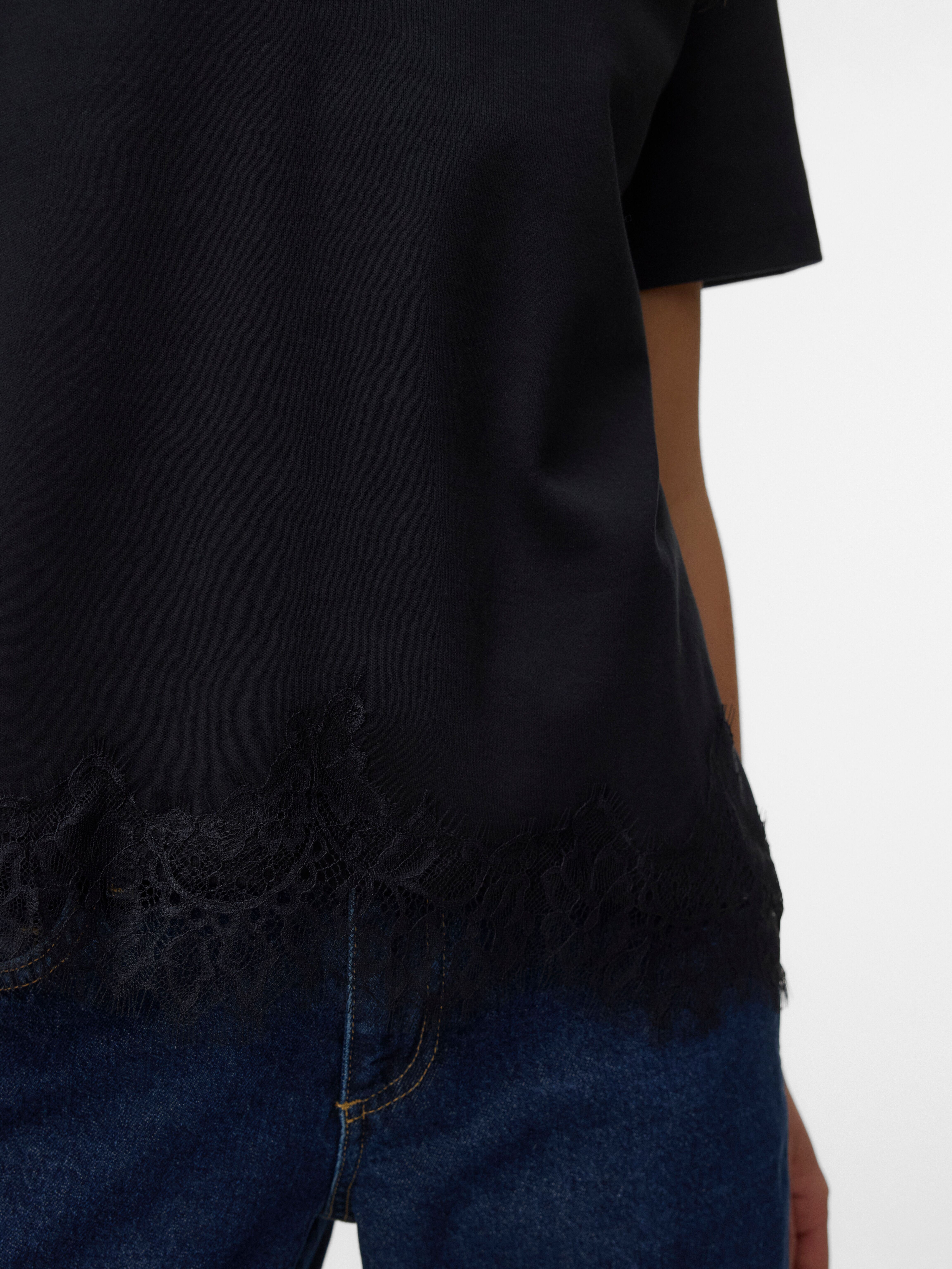 Kurzarmshirt VERO MODA "VMSARA METTE LACE SS T-SHIRT JRS NOOS", Damen, Gr. S, schwarz detail:lace dtm, Jersey, Obermaterial: 100% Baumwolle, unifarben, regular fit normal, Rundhals, Shirts Kurzarmshirt, Baumwolle, regular fit schwarz detail:lace dtm S