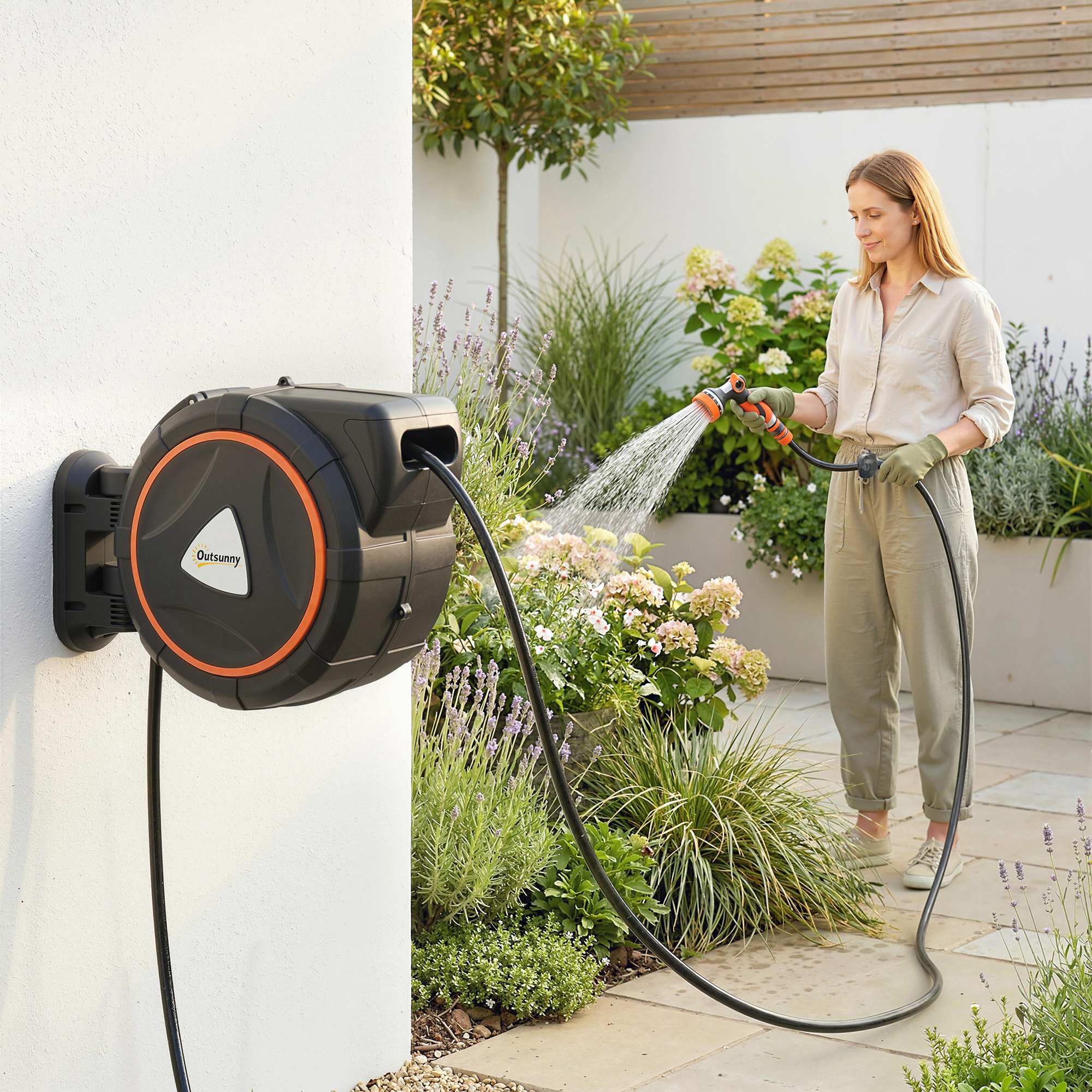 Outsunny Avvolgitubo Retrattile 23+2 m con 12 Modalità di Getto Blocco Automatico, Riavvolgimento Controllato e Supporto, Arancione   Aosom Italy