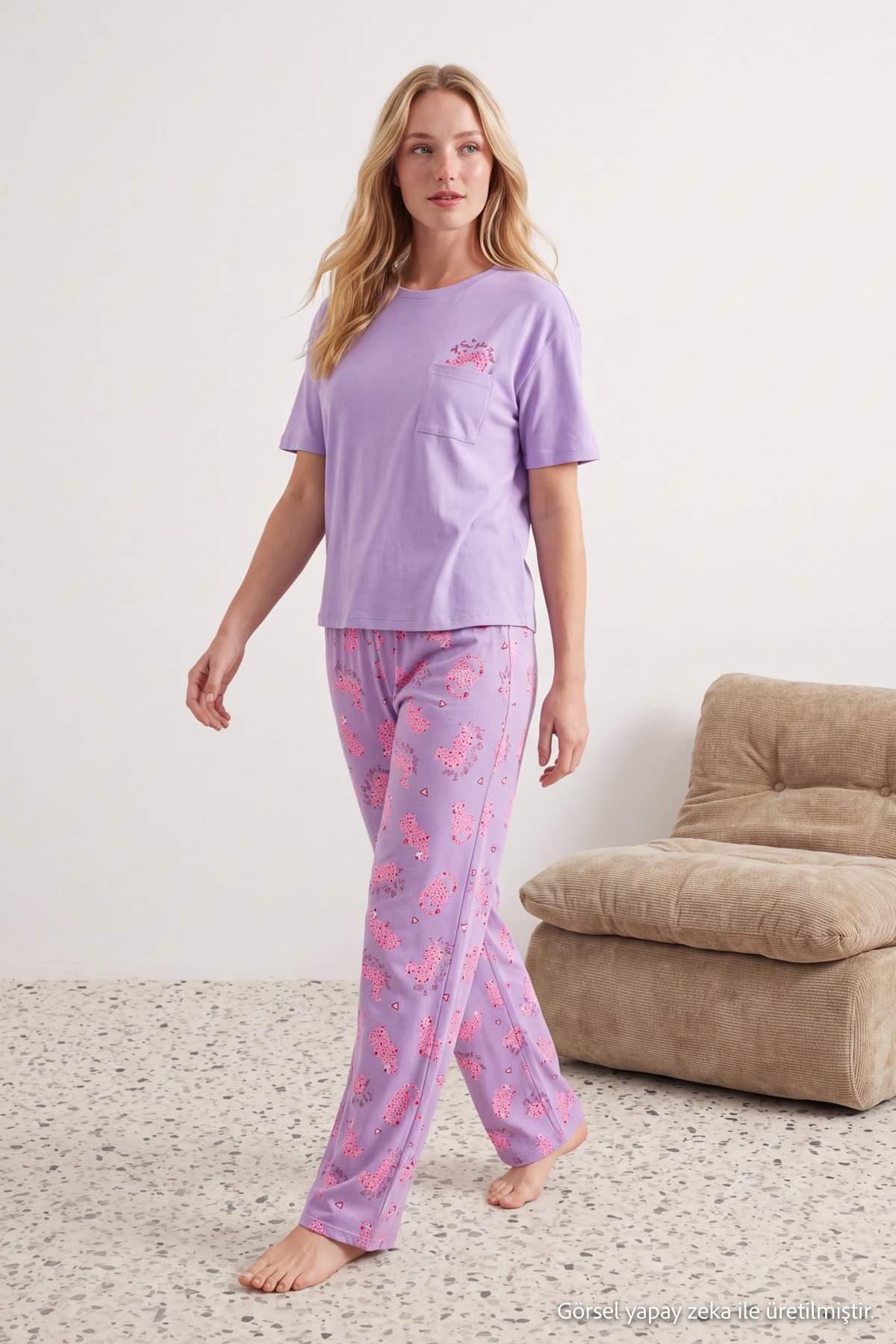 TRENDYOLMİLLA Damen 2er Pack Lila Animal-Print Kurz Loungewear Regular Fit Pyjama- Sets