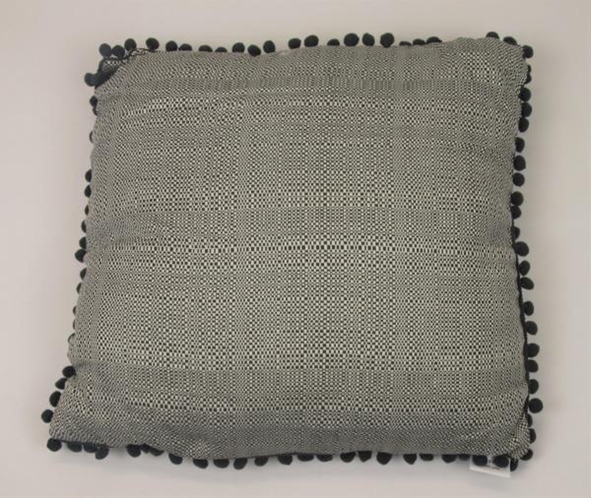 Madison sierkussen Tweet grey 50x50 cm