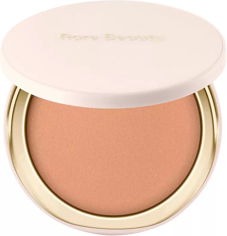 RARE BEAUTY - Warm Wishes Soft Matte Powder Bronzer - Matter und weicher Bronzing-Puder, 9 g, Summer Feels