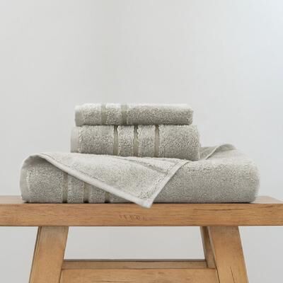 Cariloha Bath Towel Bundle with Bath Towel, Hand Towel and Washcloth   Turkish Cotton and Viscose Material Blend