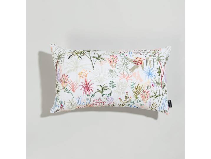 Kissenbezug aus ecrufarbener Bio-Baumwolle mit mehrfarbigem Blumenmuster, 50 x 30 cm