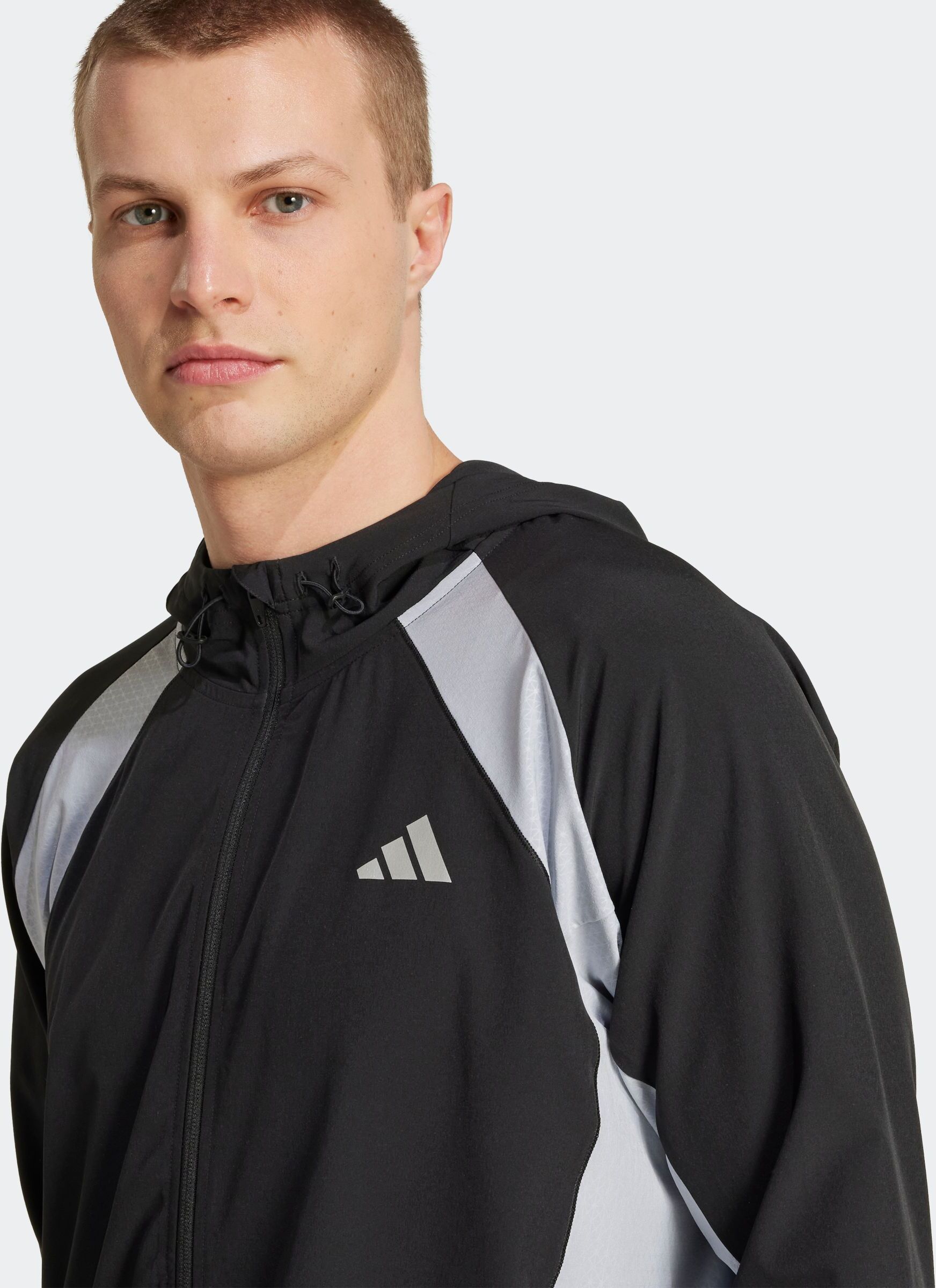 Trainingsjacke ADIDAS PERFORMANCE "TECH APPAREL", Herren, Gr. L, silber (schwarz, halo silber), Obermaterial: 87% Polyester, 13% Elasthan, normal, Jacken Trainingsjacke, für Fitness, aus Stretch-Materialien, atmungsaktiv schwarz, halo silber L