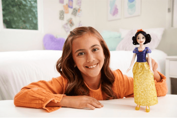 Disney Princess Snow White Doll Sparkling Outfit and Accessories for Girls