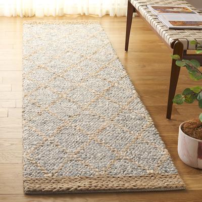 SAFAVIEH Hand-Woven Natural Fiber Annemiek Casual Jute Rug
