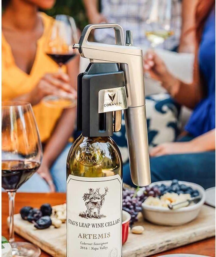 Flaschenausgiesser "Coravin Timeless Six", rot, Kunststoff, Ausgiessaufsätze, Flaschenausgiesser rot Einheitsgröße
