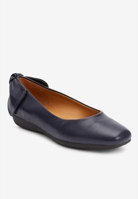 Women's The Delia Slip On Flat by Comfortview in Navy (Size 7 M)