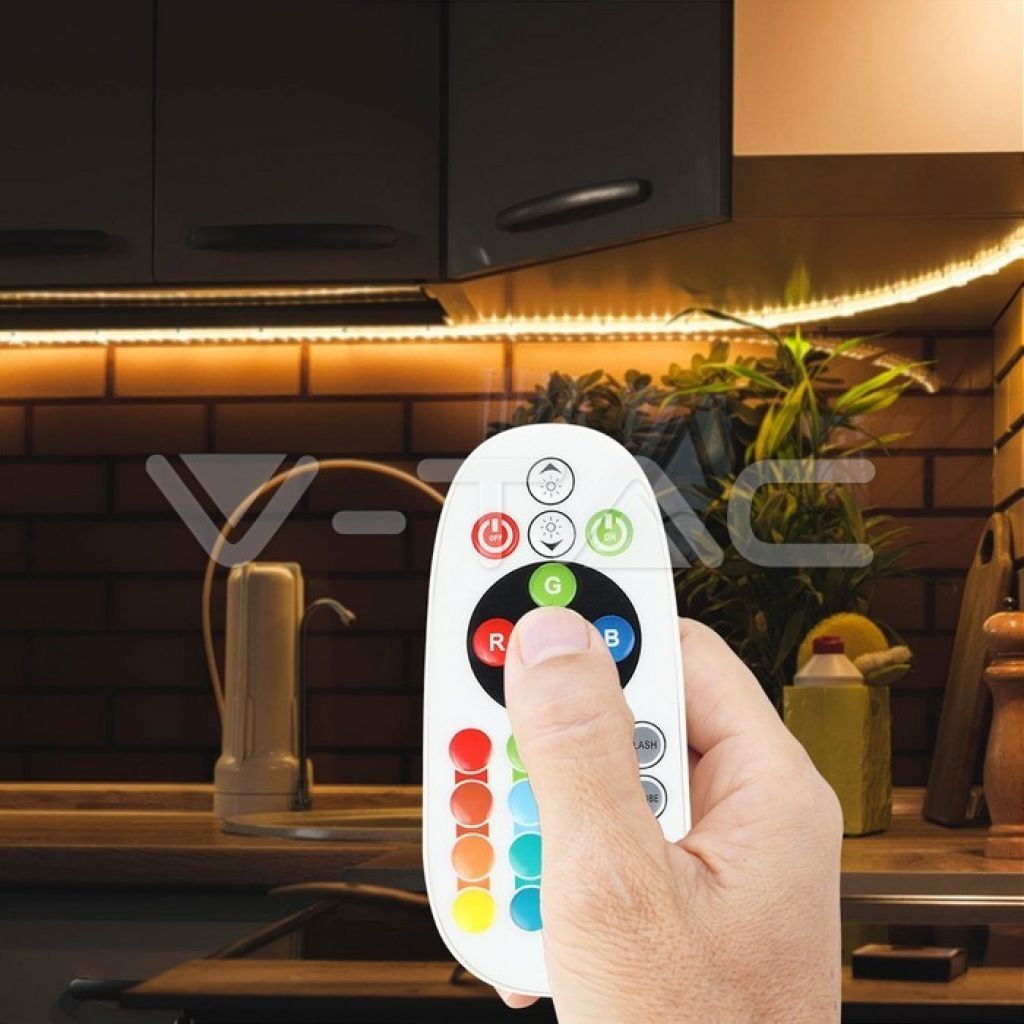 V-Tac Kit Striscia Led Strip Rgb Smd5050 60led/m Multicolore 7w/m Ip65 Sku 212354