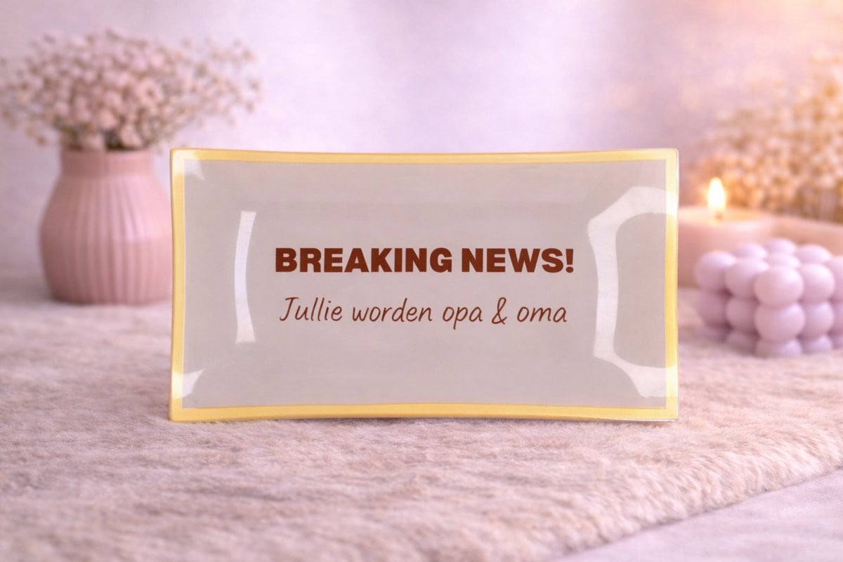 Glazen bord Breaking News! Jullie worden opa & oma voor een zwangerschapsaankondiging