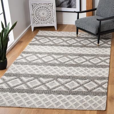 SAFAVIEH Handmade Vermont Magi Wool Rug