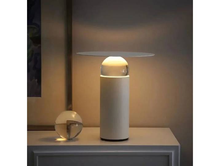 Lampe de décoration de salon moderne et minimaliste, design post-moderne, pour chambre à coucher, chevet, boule de cristal, lampe de bureau d'ambiance