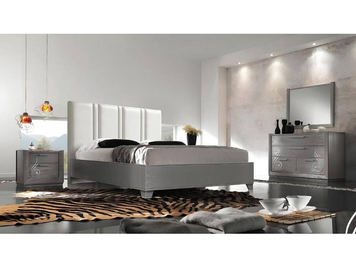 JVmoebel Schlafzimmer-Set Elegantes Schlafzimmermöbel-Set in silberfarbener Hochglanz-Ausführung, Made in Italy