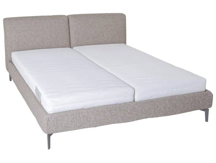 Bett Margot Novamobili / Farbe: Sabbia / Bezugsmaterial: Stoff