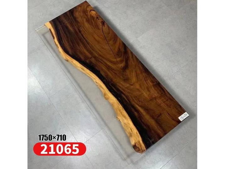 JVmoebel Esstisch Epoxidharztisch aus Nussbaumholz – Massiv und einzigartig (Packung, 1-St., Tisch), Made in Europa