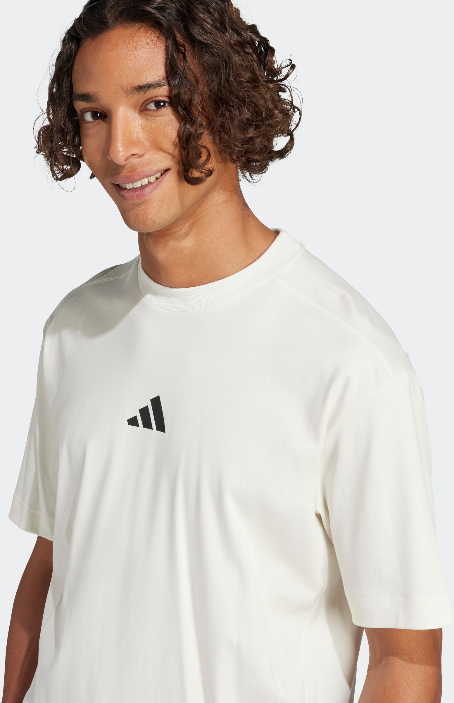 T-Shirt ADIDAS SPORTSWEAR "CITY ESCAPE", Herren, Gr. XXL, weiss (sanftes weiß), Obermaterial: 100% Baumwolle, Rundhals, Shirts T-Shirt sanftes weiß XXL