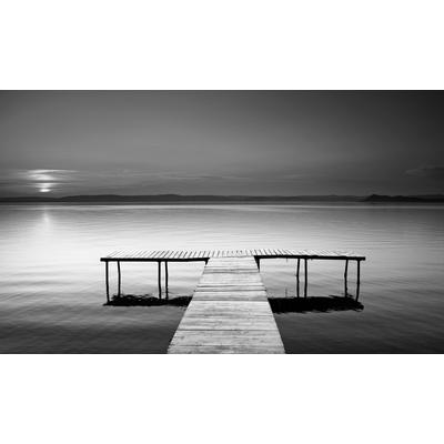 Papermoon "Steg im Wasser Schwarz & Weiß"
