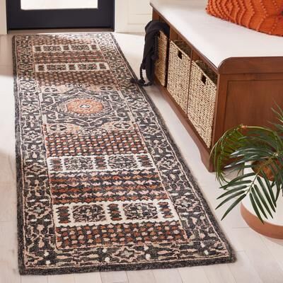 SAFAVIEH Handmade Aspen Eusebia Boho Wool Rug