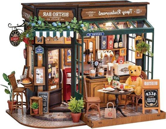 Rolife Poppenhuis Restaurant Miniatuur Huis met LED Verlichting - Bruin - 23,8 cm