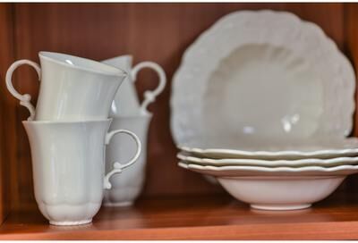 Red Vanilla Country Estate Set of 4 Mugs