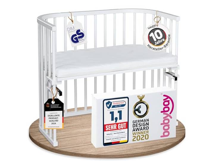 babybay Maxi Beistellbett, GS-geprüft, weiß lackiert, mit Matratze Extra große Liegefläche, massive Buche, stufenlos höhenverstellbar, am Elternbett befestigt & mitwachsend