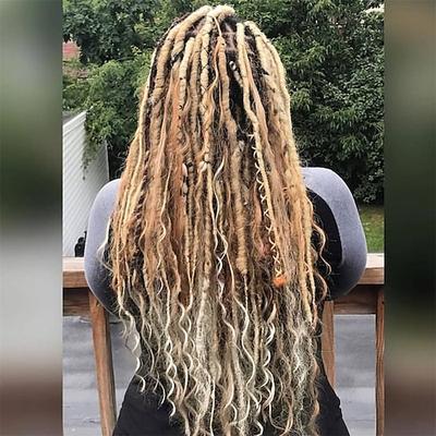 Dreadlock-Verlängerungen, doppelendig, 61 cm, 3-in-1-Set, gemischte hellbraune bis blonde Dreads, synthetische, lockige Enden, Hippie-Stil, gewellte Boho-Dreads, 20 Stränge, handgefertigte Dreads