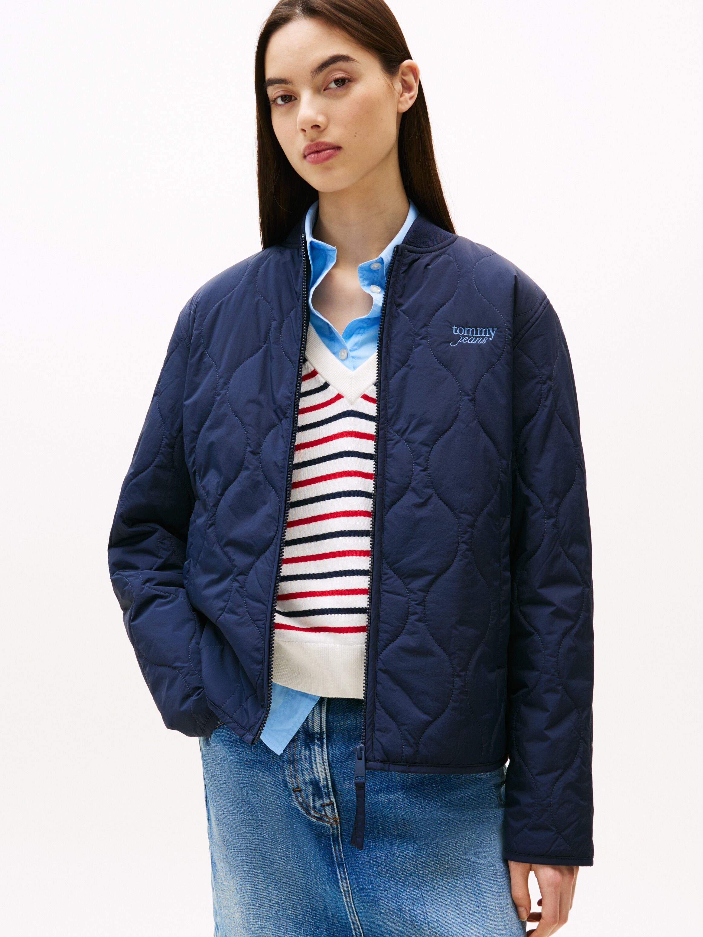 Blouson TOMMY JEANS "TJW REG ONION QUILT JACKET", Damen, Gr. S (36), blau (schwarz night navy), Web, Obermaterial: 100% Polyamid, unifarben, Jacken Blouson schwarz night navy S (36)