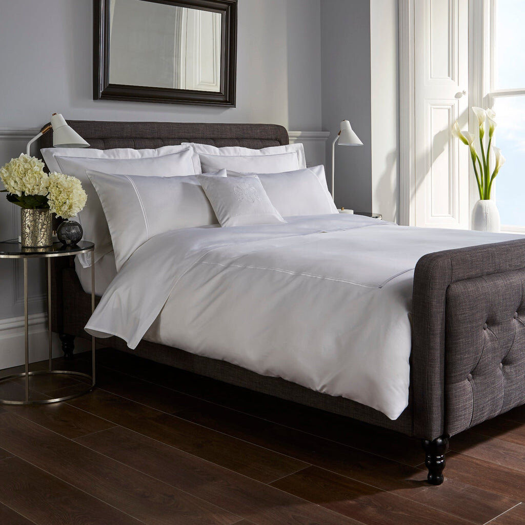 White Noise 800 Thread Count Double Cord Embroidered Sateen Duvet Cover White Kingsize Duvet Cover