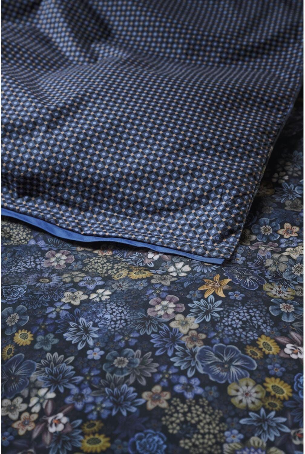 Kissenbezug PIP STUDIO "Tutti Fiori", blau (marineblau), B:50cm L:70cm, Perkal, Baumwolle, Kissenbezüge, Kissenbezug, Wendekopfkissenbezug aus Baumwoll-Perkal marineblau B/L: 50cm x 70cm, 1 Stk., Perkal