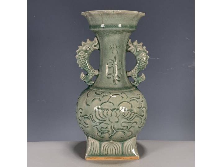 Vase d'ornement en porcelaine chinoise antique de la dynastie Song, craquelé, motif Poisson des Quatre Mers qui se transforme en Dragon