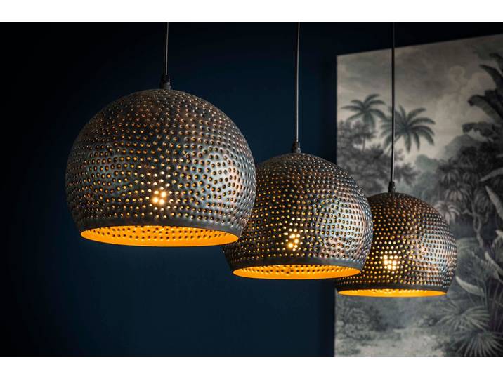 Pendelleuchte Veloria“ – Mit 3 perforierten Kugelschirmen aus Metall in Schwarz-Bronze - Schwarz-Bronze - Luxusbetten24