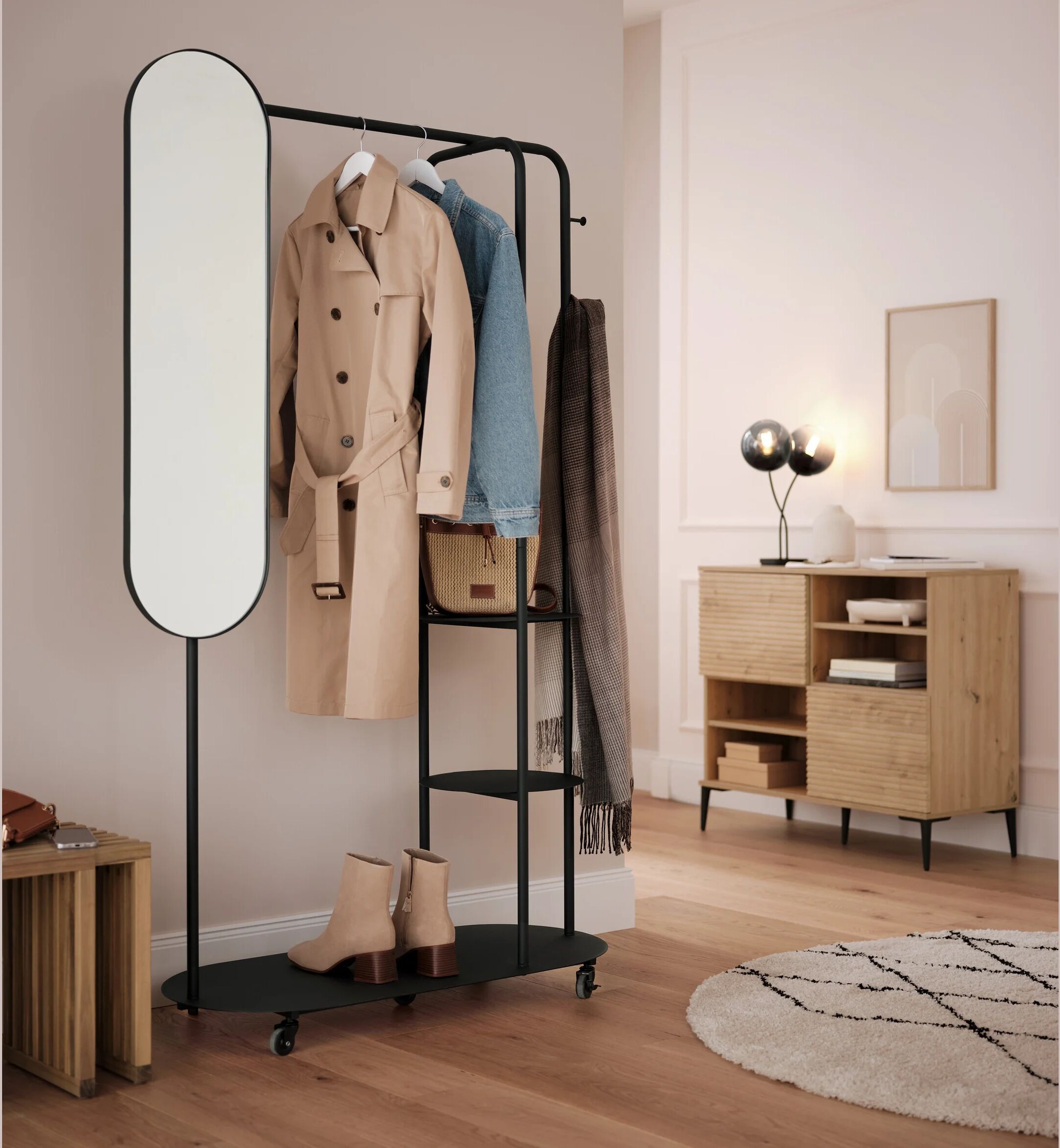 Tchibo - Standgarderobe auf Rollen mit grossem Spiegel - 113x45x187cm - schwarz -