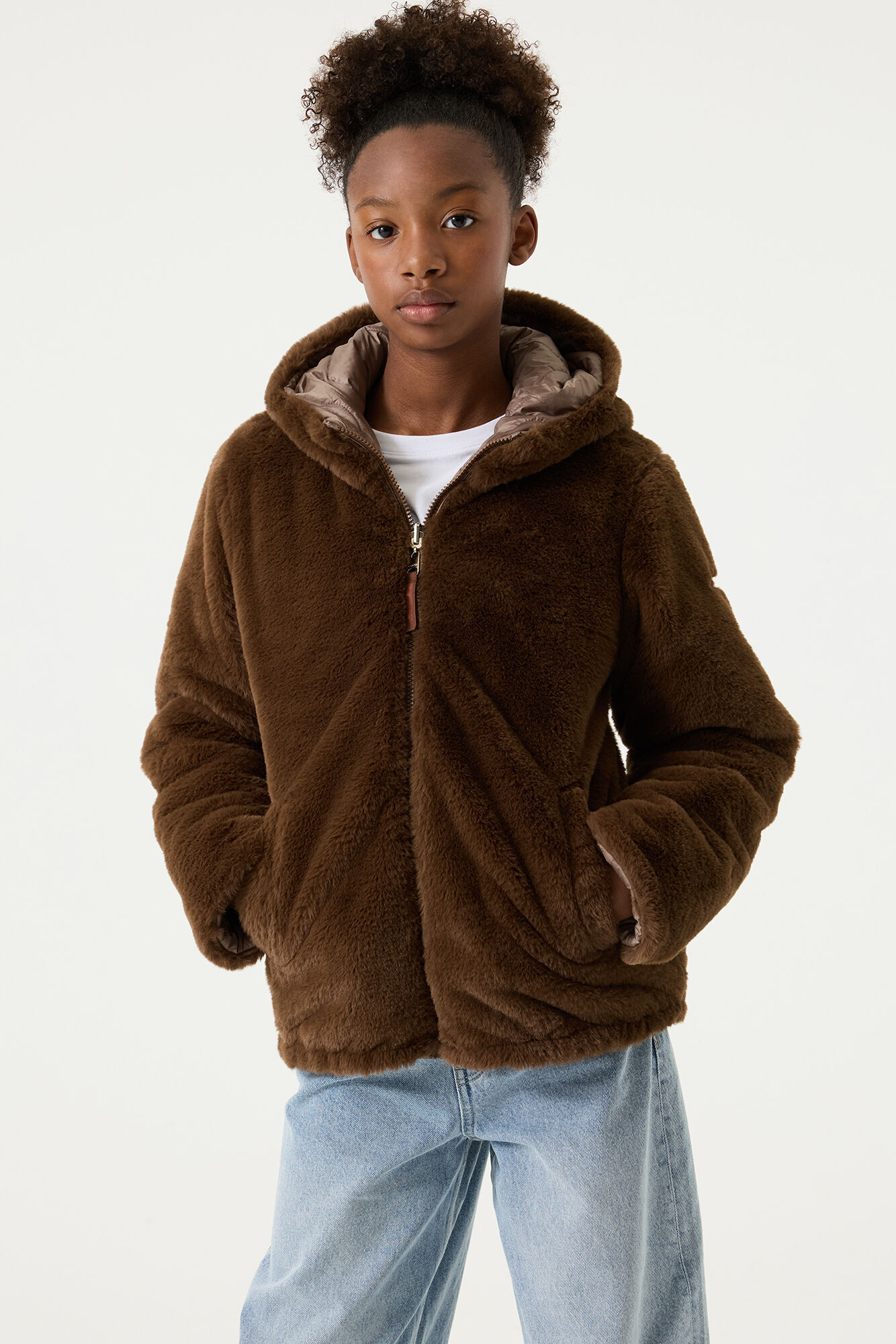 Outdoorjacke GARCIA, Mädchen, Gr. 128/134, braun (deep cocoa), Web, Obermaterial: 100% Polyester, regular fit taillenbedeckt, Jacken Outdoorjacke, mit Kapuze for GIRLS deep cocoa 128/134