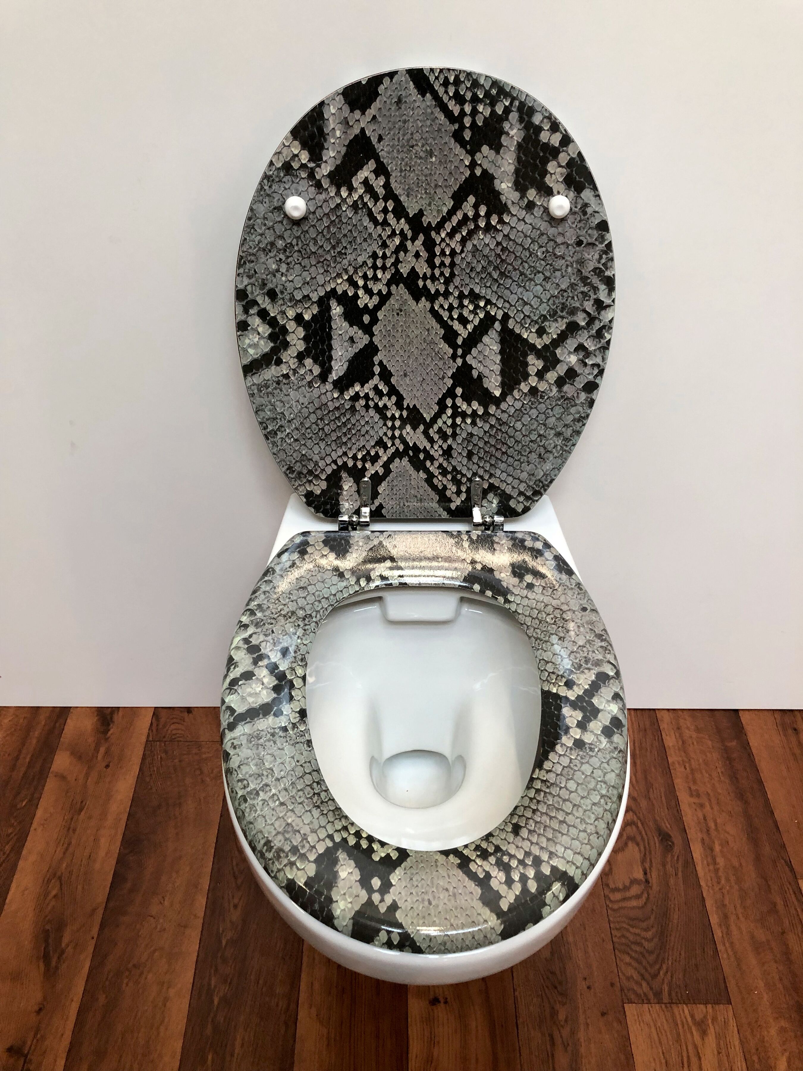 WC-Sitz ADOB "Schlange", bunt, MDF - Mitteldichte Holzfaserplatte, WC-Sitze, WC-Sitz, mit messingverchromten Scharnieren bunt Einheitsgröße