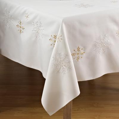 Saro Lifestyle Elegant Tablecloth With Snowflake Design