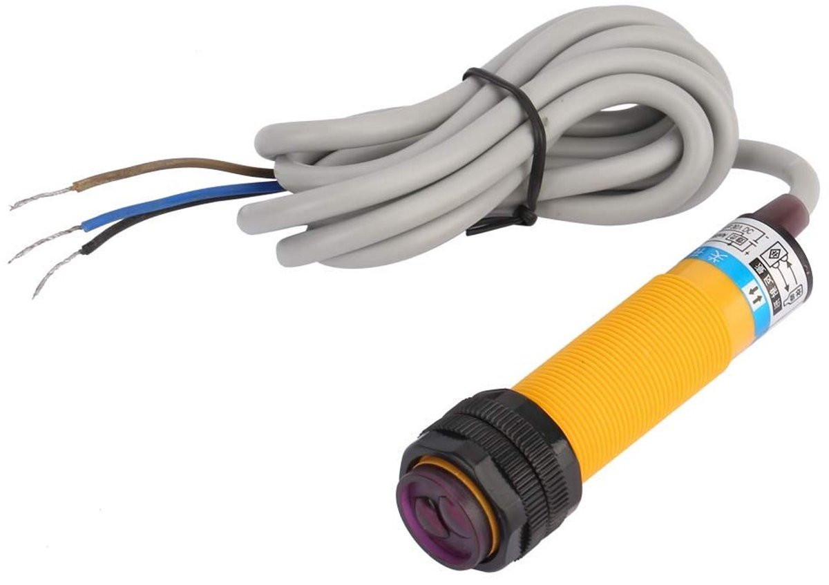 E3F-DS30C4 Nabijheidssensor met Esp32 NPN voor DC6-36V, 10-30 cm detectieafstand voor beveiliging en automatisering