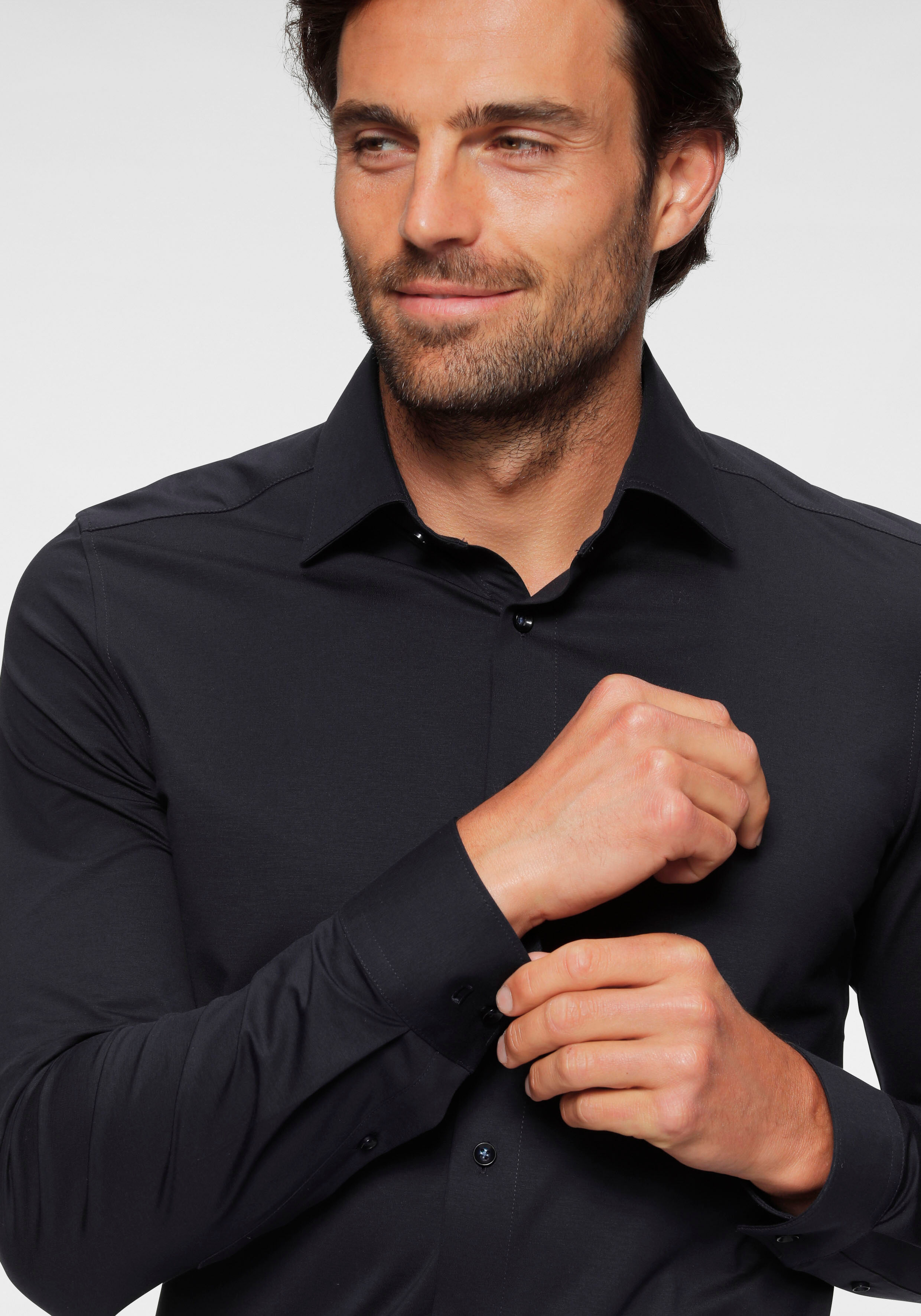 Langarmhemd OLYMP "Luxor 24/Seven modern fit Jerseyshirt", Herren, Gr. 43, N-Gr, blau (marine), Jersey, Obermaterial: 92% Baumwolle, 8% Elasthan, Hemden Langarmhemd, mit geruchshemmenden Materialeigenschaften marine 43, N-Gr