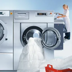 BettwarenShop Reinigung waschen von Daunendecken oder Kissen hygienische Wäsche einer Daunendecke