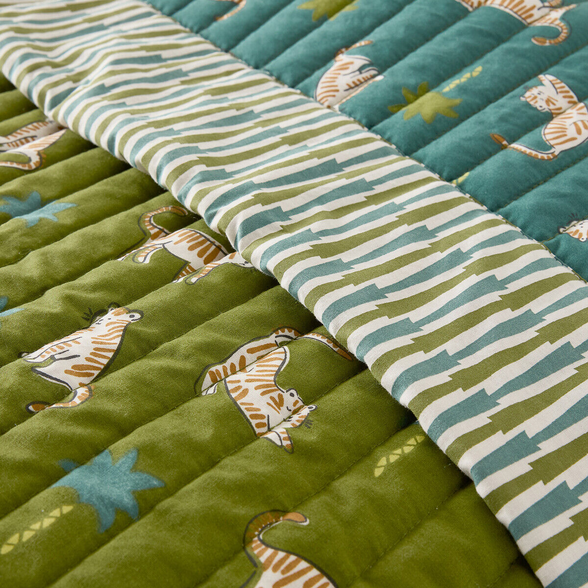 LA REDOUTE INTERIEURS Couvre-lit matelassé, imprimé tigres, en coton lavé, ANOKI