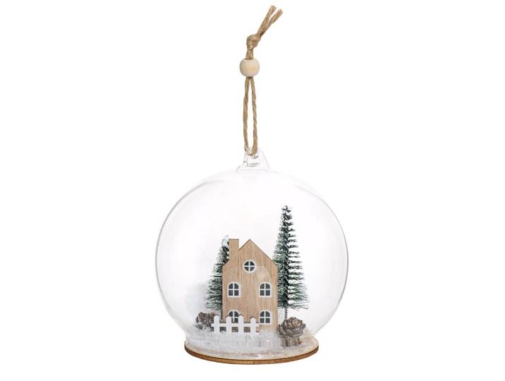 Weihnachtskugel aus durchsichtigem Glas mit Hausdekoration aus Pappelholz
