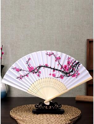 The Handy Homestead Vintage Folding Fan With Floral Pattern Decorative Hand Fan For Gifts Weddings And Home Decor white 1pc